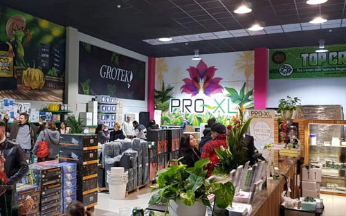 Instalaciones interiores del Grow Shop fisico Ecomaria en Torrent, Valencia